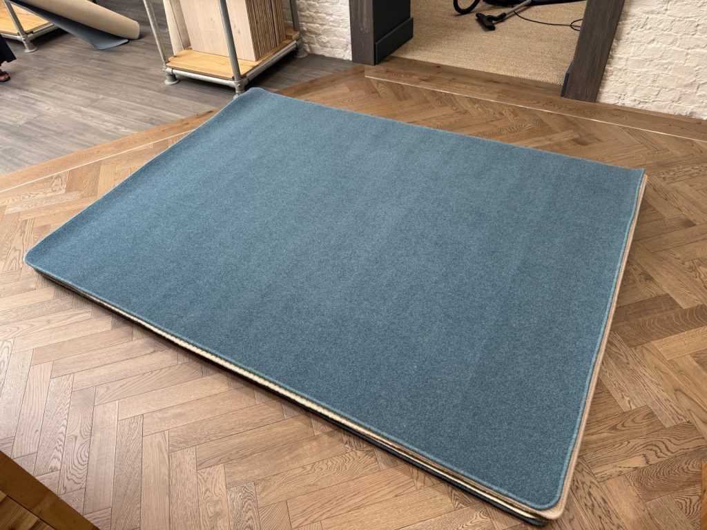 Woolmix Rug - Large with Whipped Edge, Blue (180 X 240)