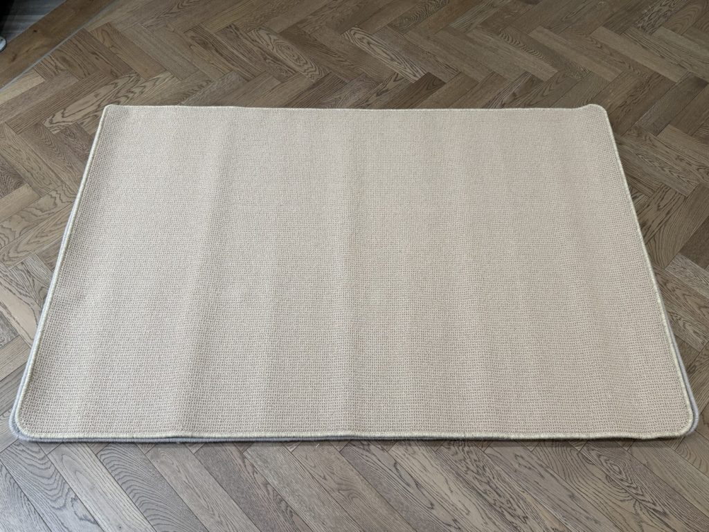 Wool Rug - Medium with Whipped Edge, Beige (120 X 180)