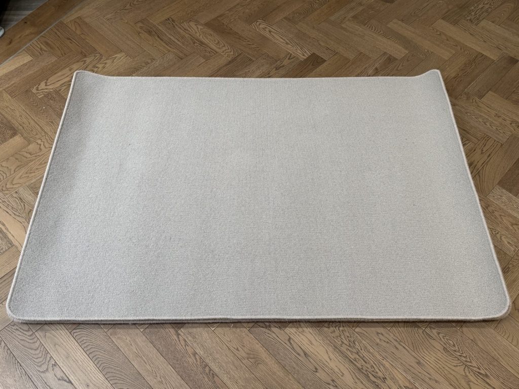 Wool Rug - Medium with Whipped Edge, Neutral (120 X 180)