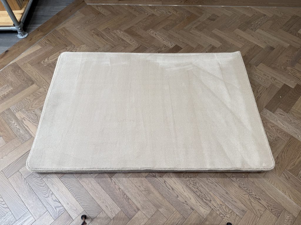 Synthetic Rug - Medium with Whipped Edge, Beige (120 X 180)