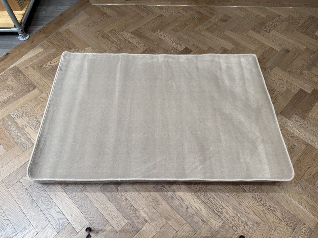 Synthetic Rug - Medium with Whipped Edge, Neutral (120 X 180)