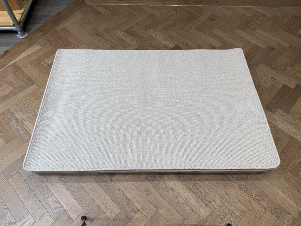 Wool Rug - Medium with Whipped Edge, Neutral, Grey (120 X 180)