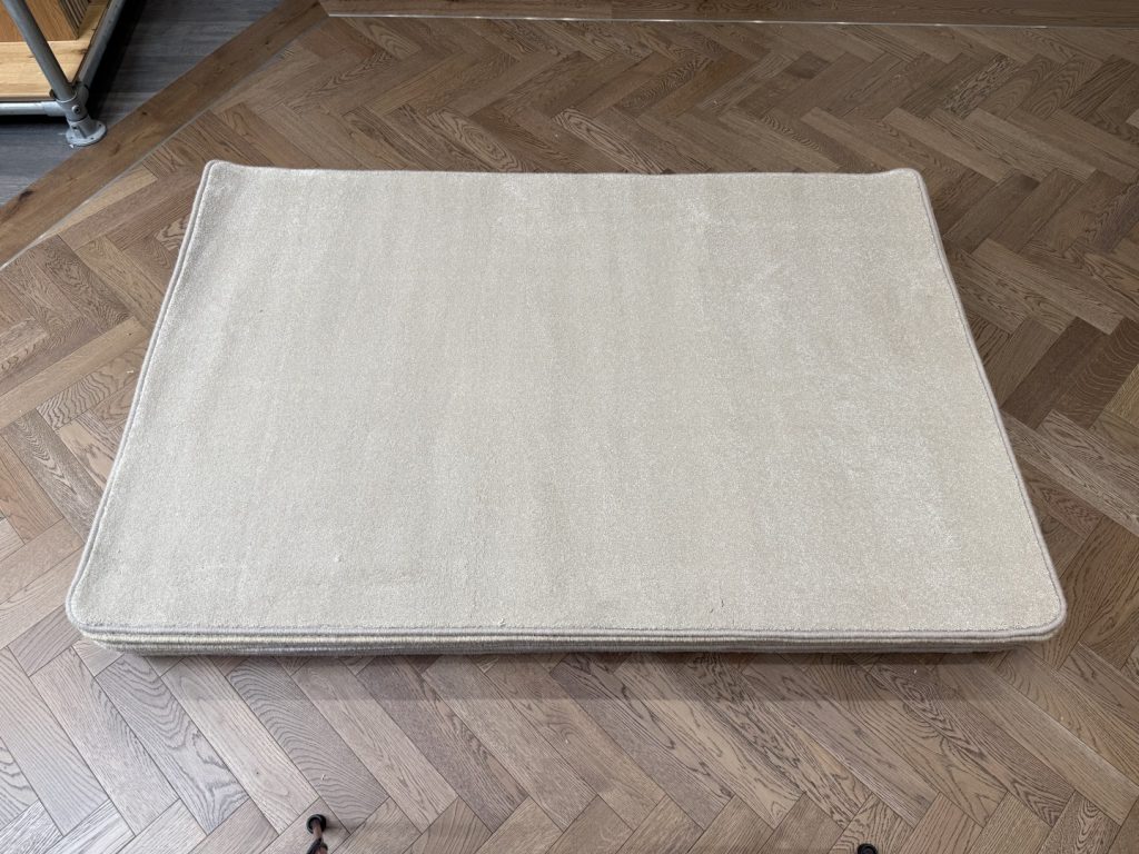 Synthetic Rug - Medium with Whipped Edge, Beige (120 X 180)