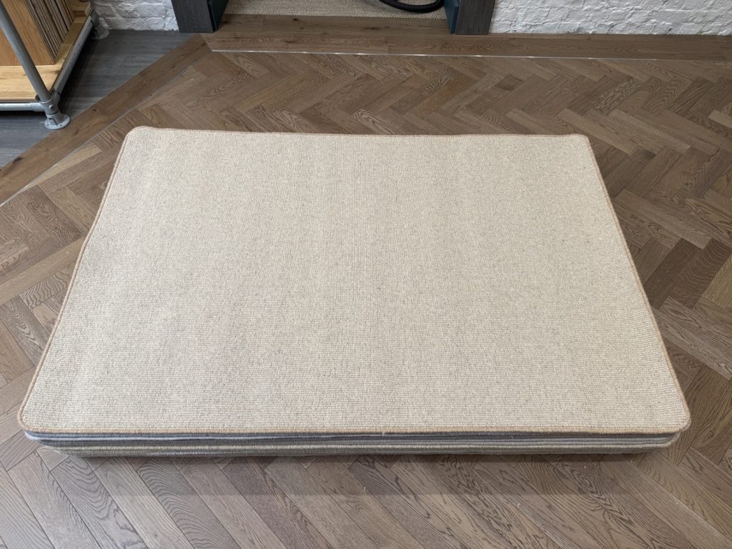 Wool Rug - Medium with Whipped Edge, Warm Beige (120 X 180)