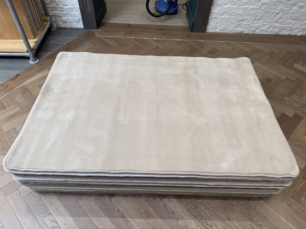 Synthetic Rug - Medium with Whipped Edge, Neutral (120 X 180)