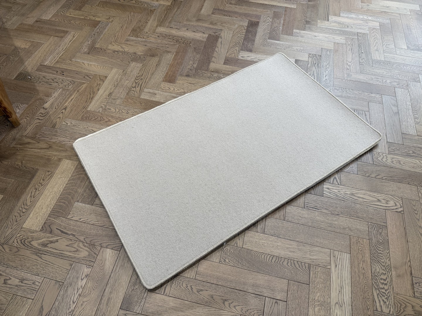 Wool Rug - Small with Whipped Edge, Silver (90 X 150) 1 Wool Rug - Small with Whipped Edge, Silver (90 X 150)