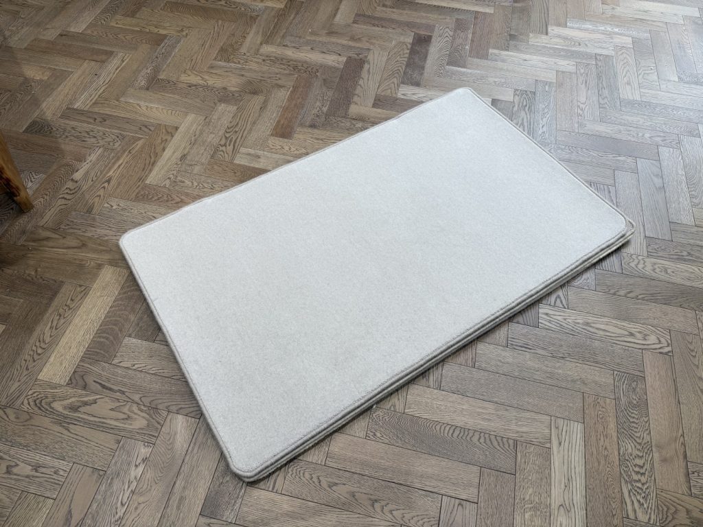 Wool Rug - Small with Whipped Edge, Neutral (90 X 150)