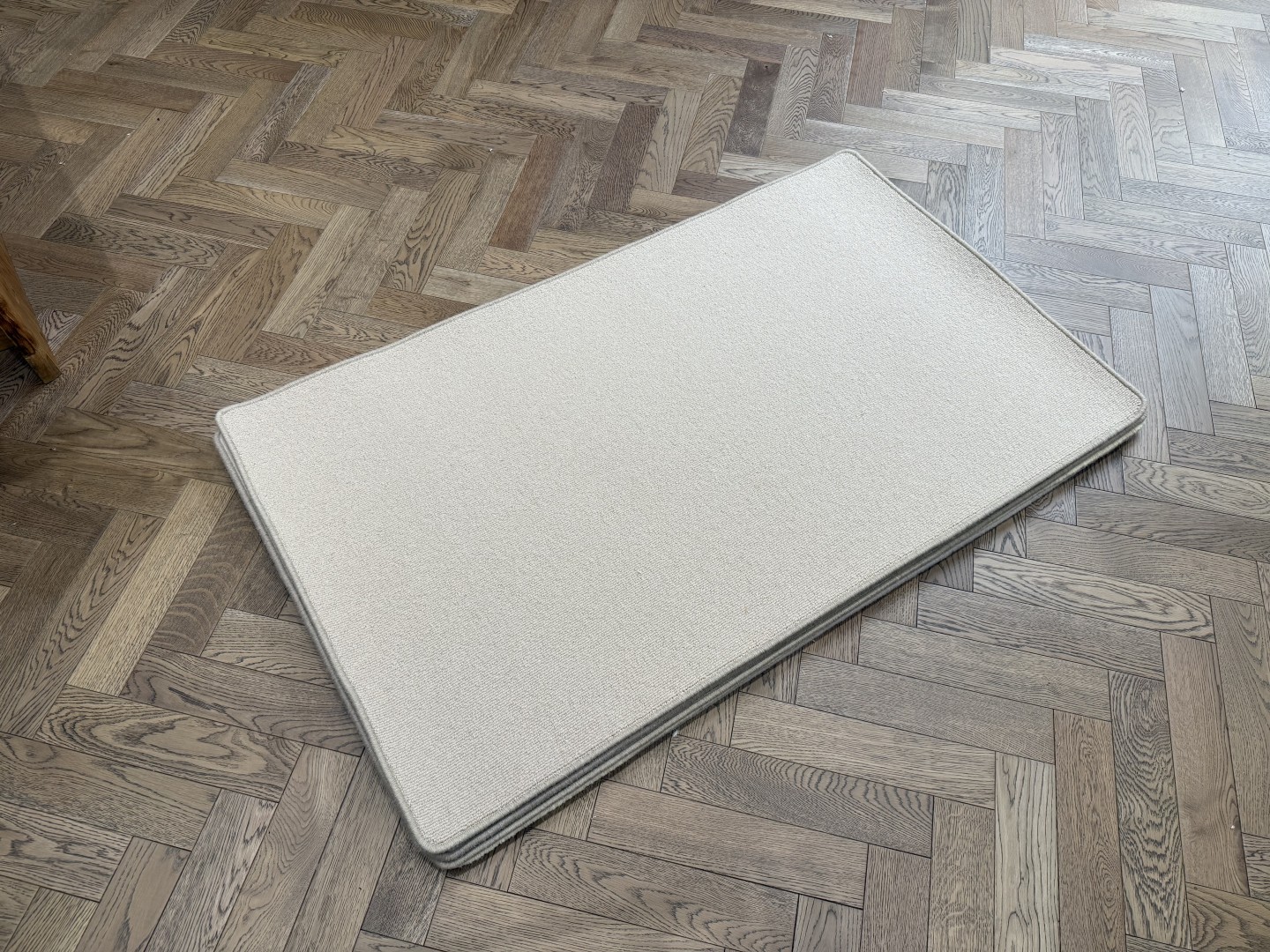 Wool Rug - Small with Whipped Edge, Grey (90 X 150) 1 Wool Rug - Small with Whipped Edge, Grey (90 X 150)