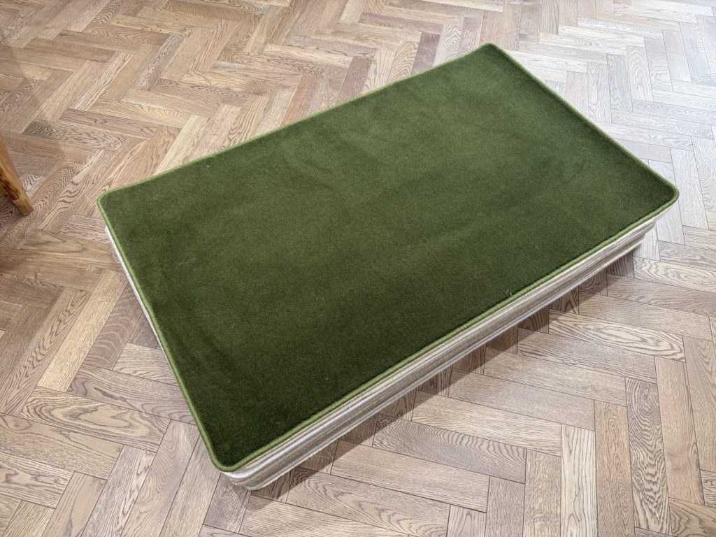 Wool Rug - Small with Whipped Edge, Green (90 X 150)