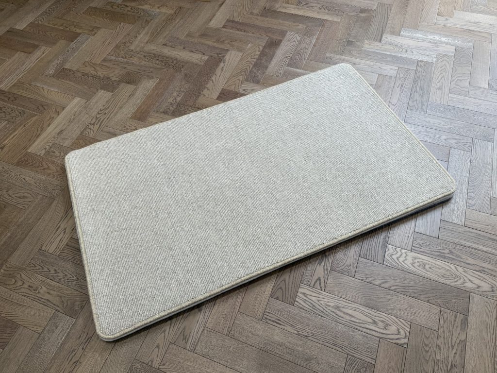 Wool Rug - Small with Whipped Edge, Neutral, Grey (90 X 150)